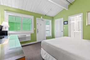 Oceanfront Inn Room #11- Standard Room - King Bed